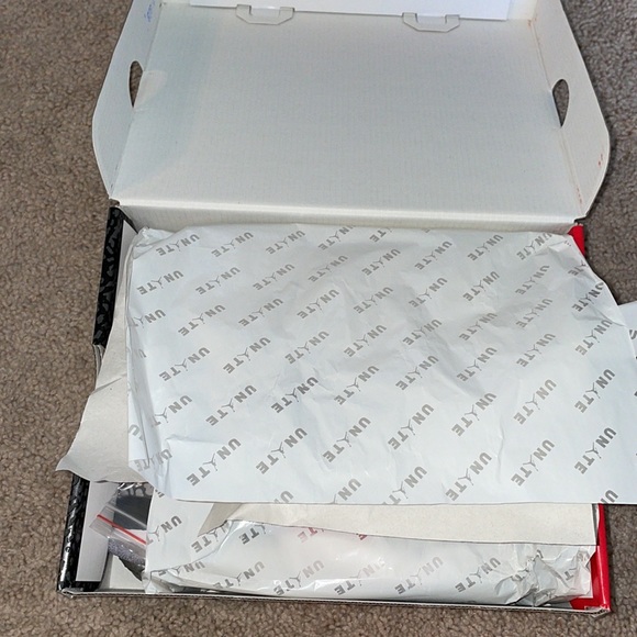 Air Jordans 3 Retro Fire Red Cement Grey - Picture 6 of 6